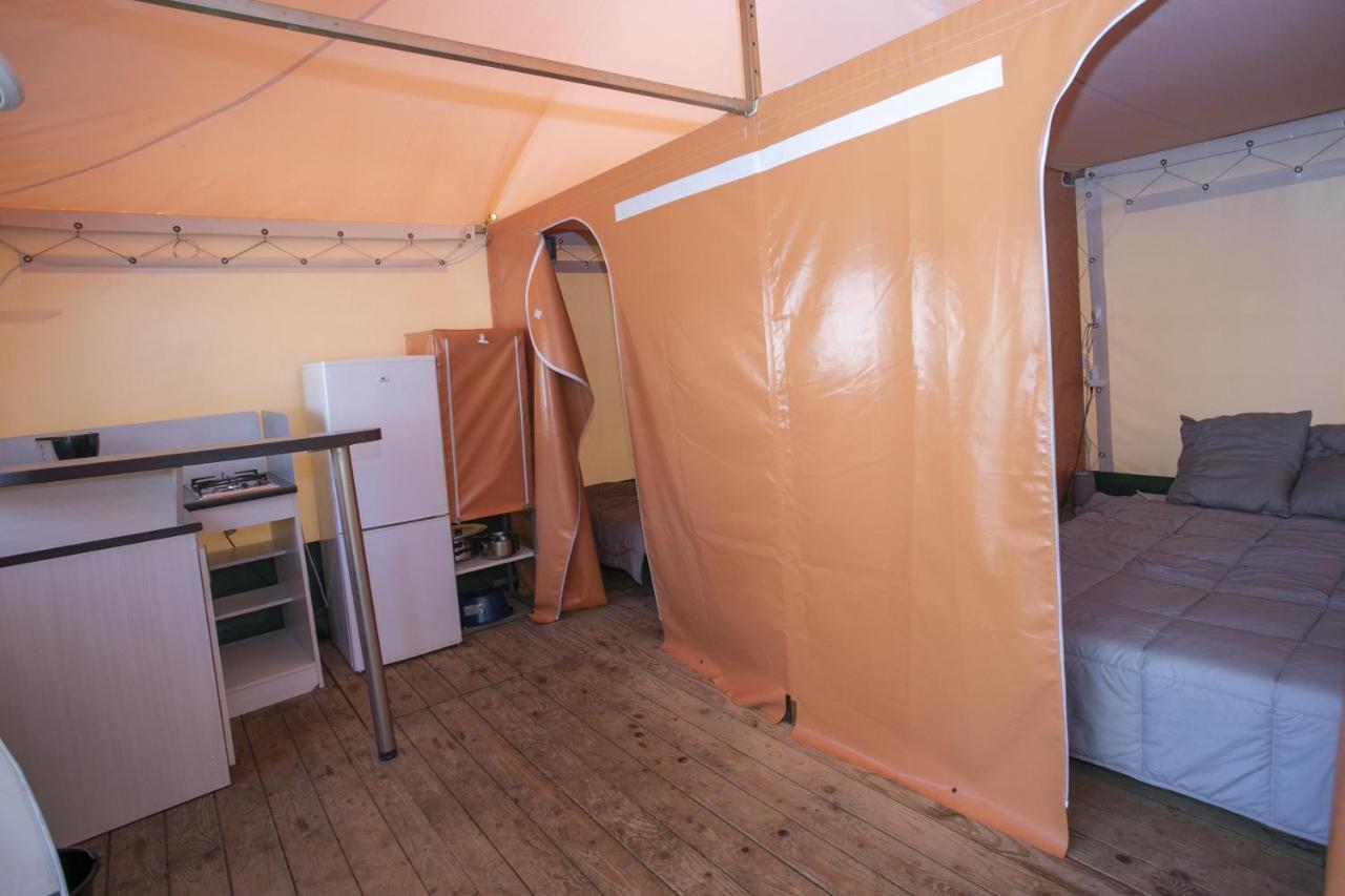 Camping Du Lac Foix Exteriör bild