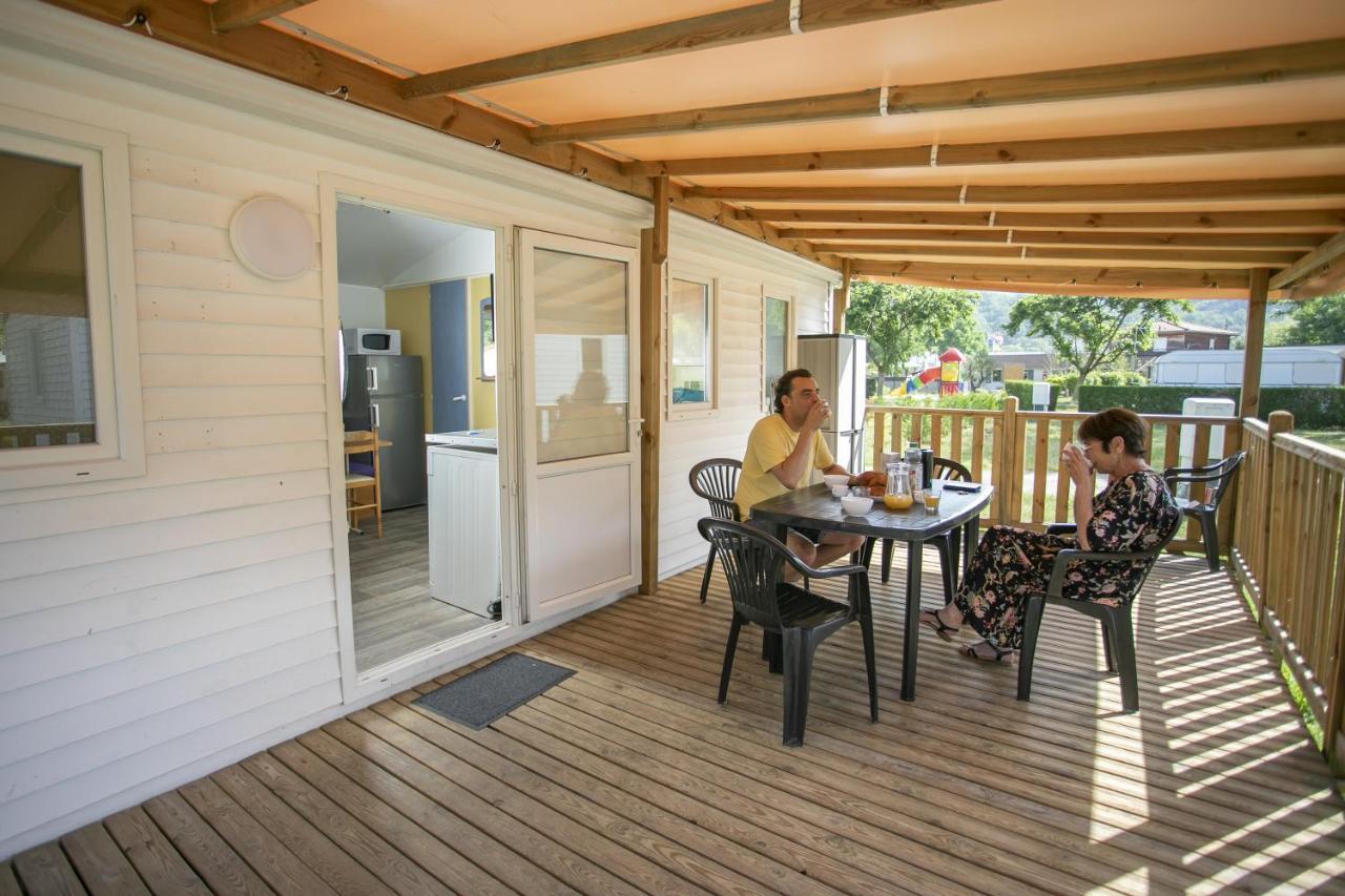 Camping Du Lac Foix Exteriör bild
