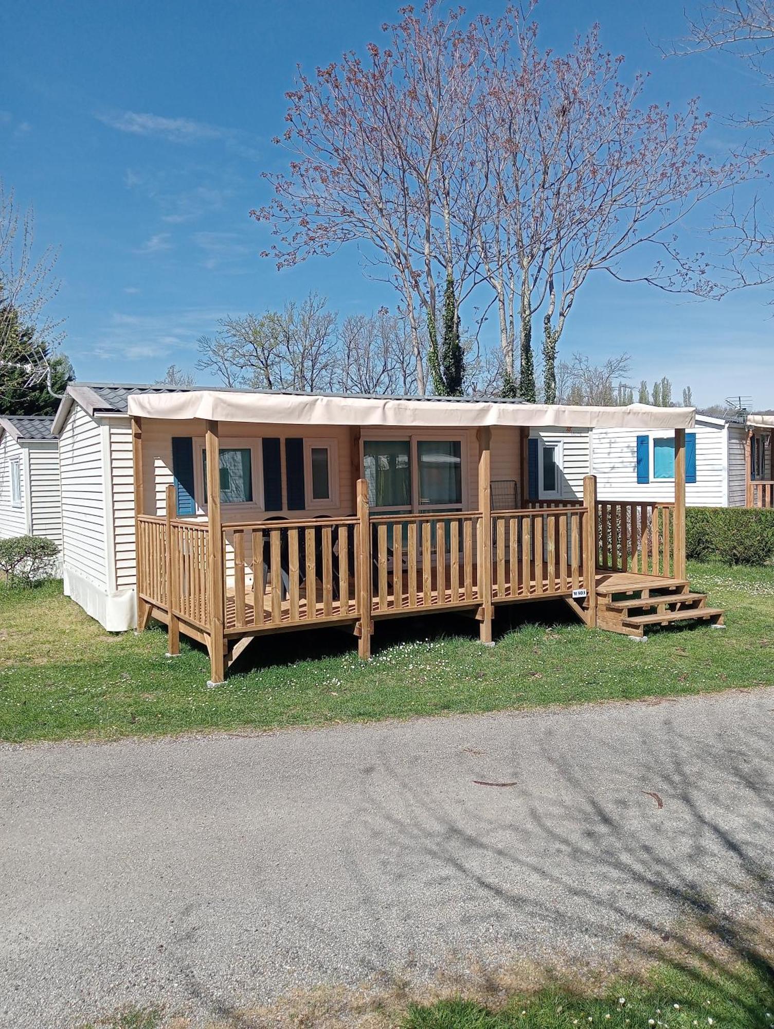Camping Du Lac Foix Exteriör bild